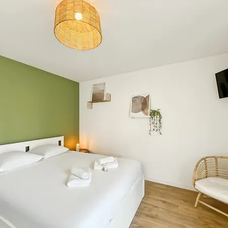 Escale Dinardaise - Balcon & Garage Prive - Apartment Dinard