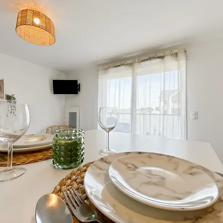 Escale Dinardaise - Balcon & Garage Prive - Apartment Dinard